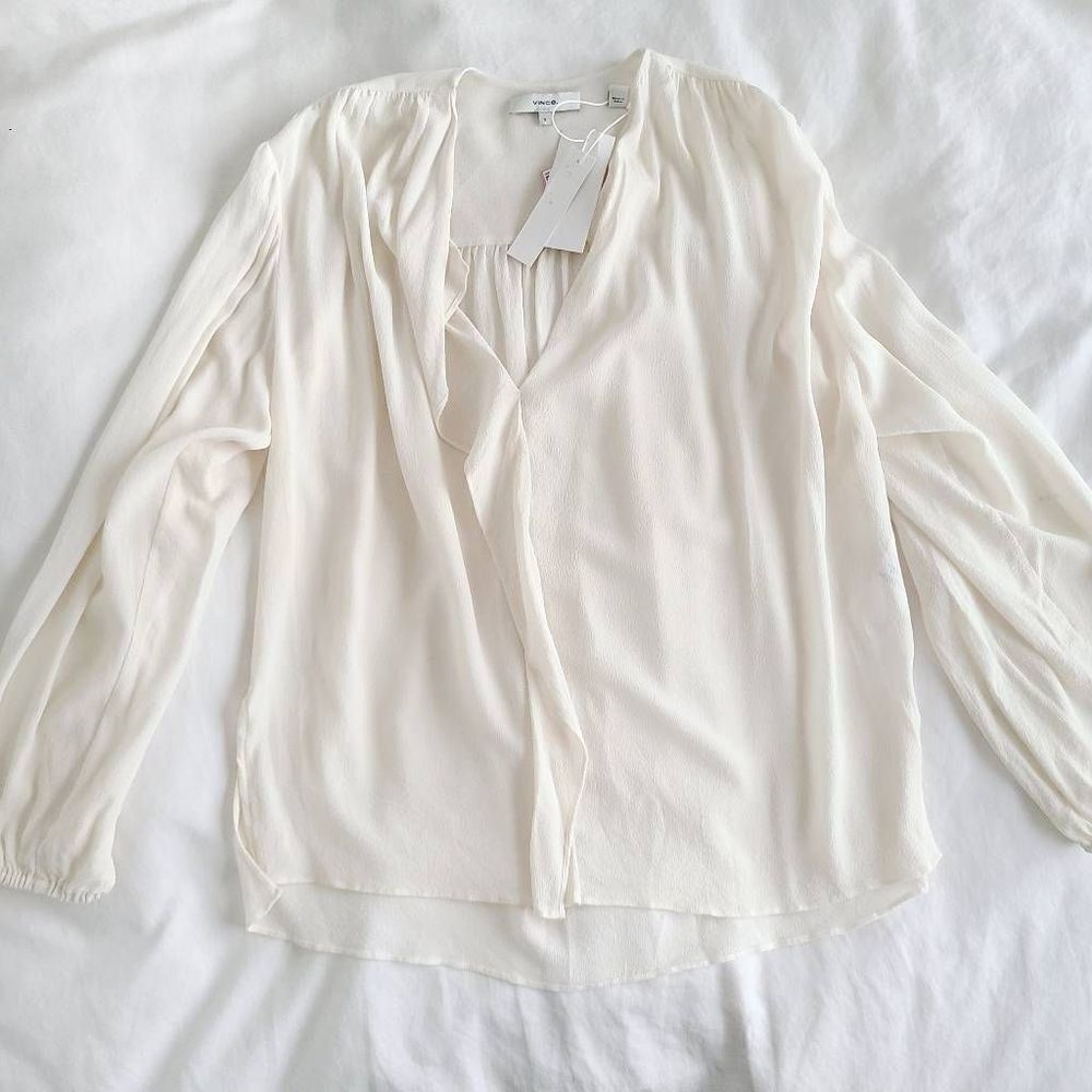 Vince Silk Flutter Split Neckline Shirred Shoulders Popover Blouse Small NWT